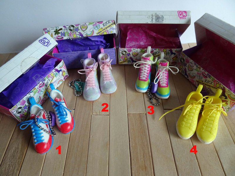 Real Littles Shoes im Karton