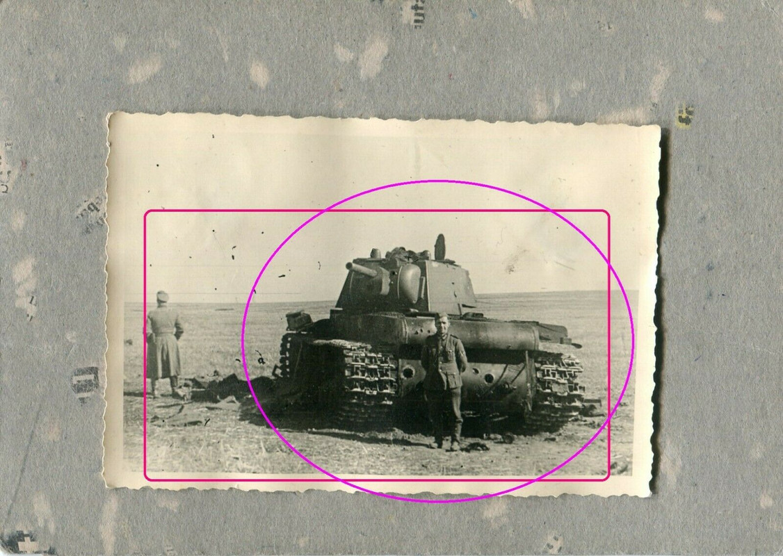 Foto Russischer Panzer Tank zerstört2