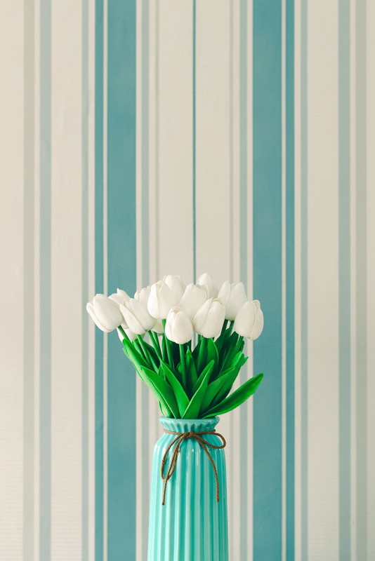 turquoise-vase-wall-paper.jpg