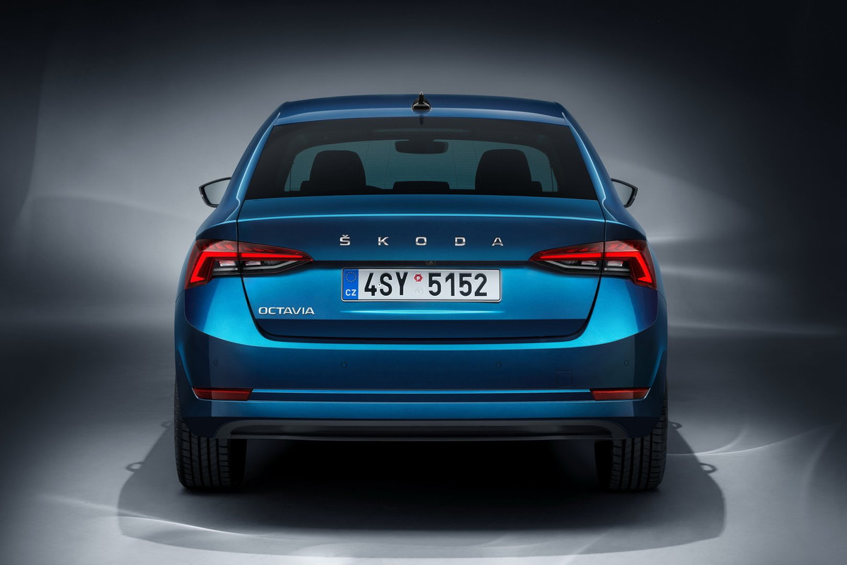 2020 Skoda Octavia (54)