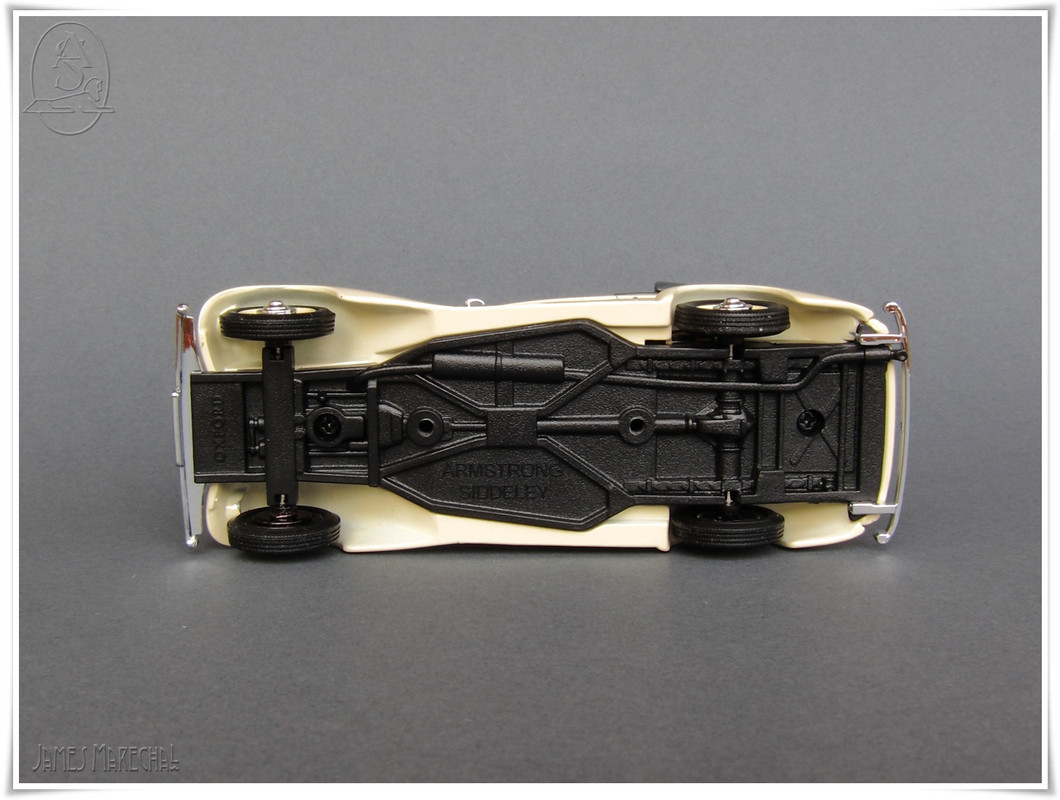 ArmstrongS. Hurricane (8) Ox