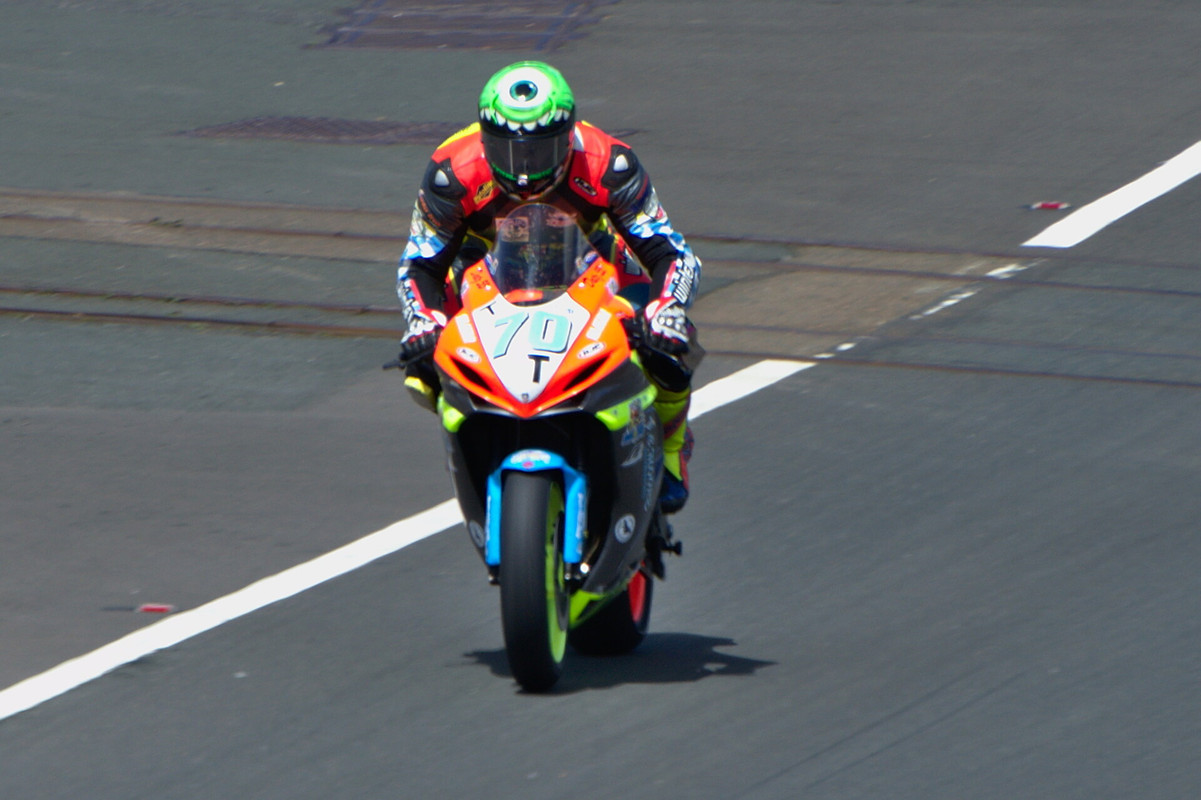 Vmax Tour 2019 au TT à l'île de Man R-DSC9261