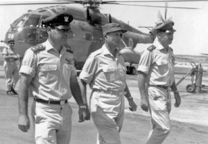 Col. Joseph Alon (left), Israeli Defense Minister Moshe Dayan (center) and Mordechai "Mottie" Hod