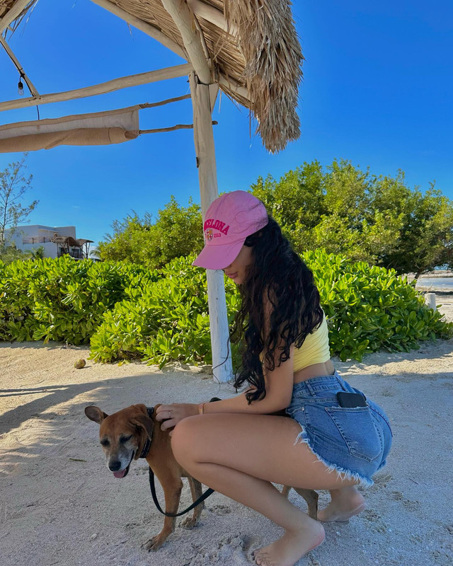فانيسا رينهارت بإطلالة جريئة على غلاف مجلة  Vanessa-rhd-1718890952531