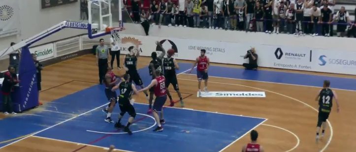 BASQUETEBOL: U.OLIVEIRENSE VOLTA A VENCER A OVARENSE