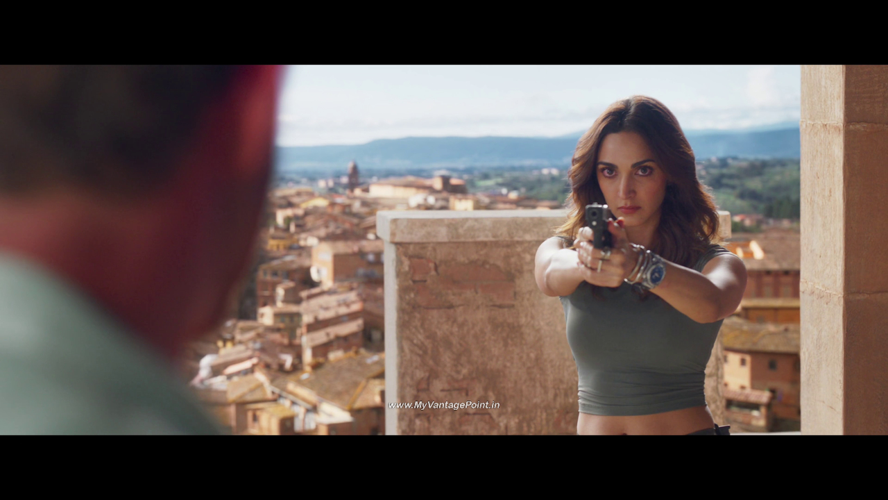 37-Kiara-Advani-in-WAR-2-2025-Movie-with-Hrithik-Roshan-My-Vantage-Point