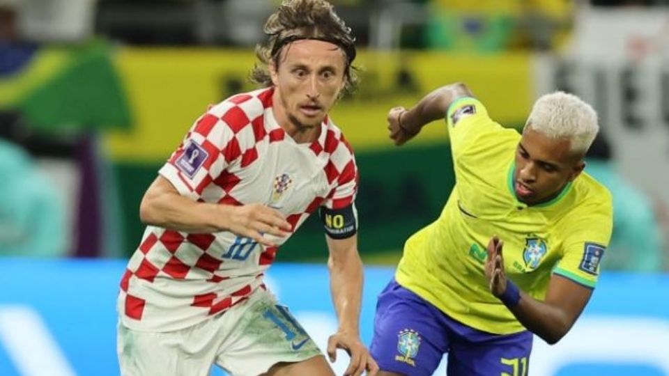 Luka Modric, figura dentro y fuera del campo, consuela a Rodrygo: