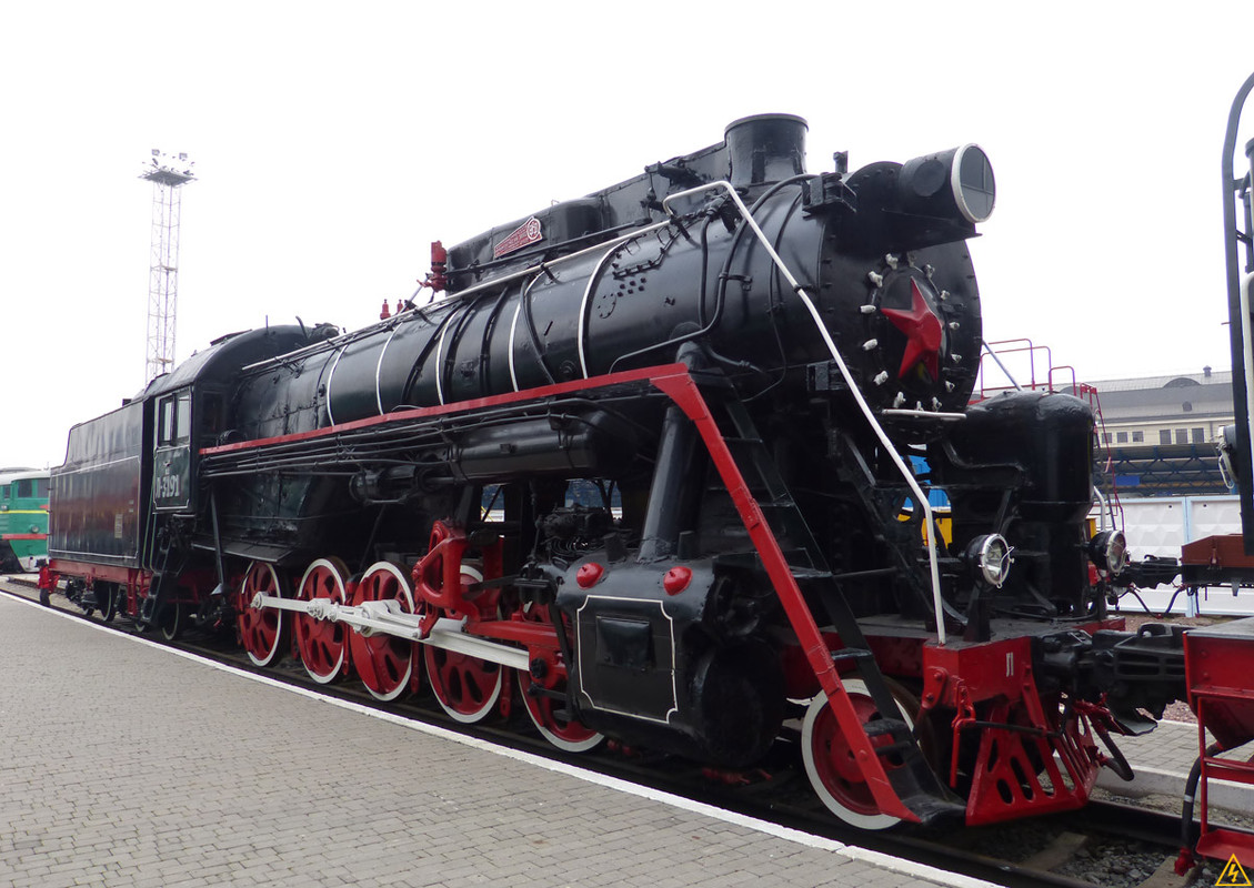 Rares et vieux trains - Page 4 Railway-museum-kyiv-ukraine-13