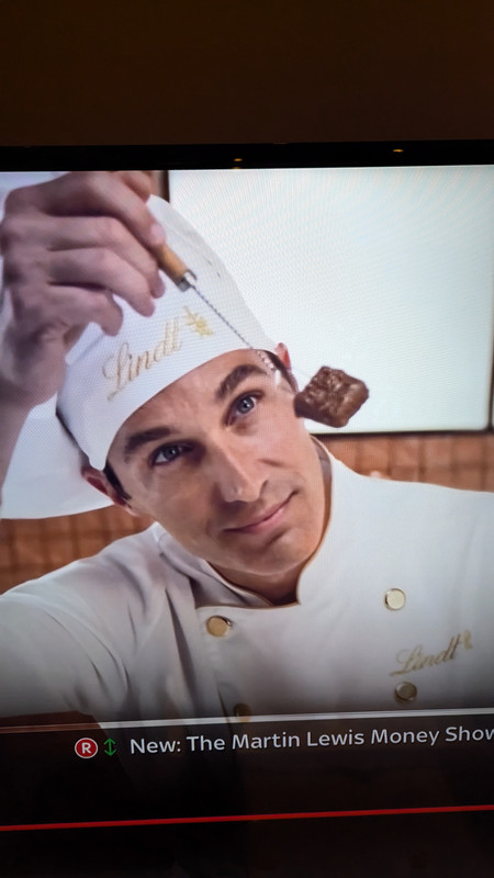 PXL_20241119_205145350