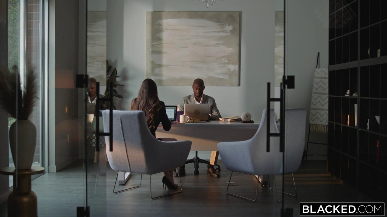 Nataly ordonez watch him jog suck his hog