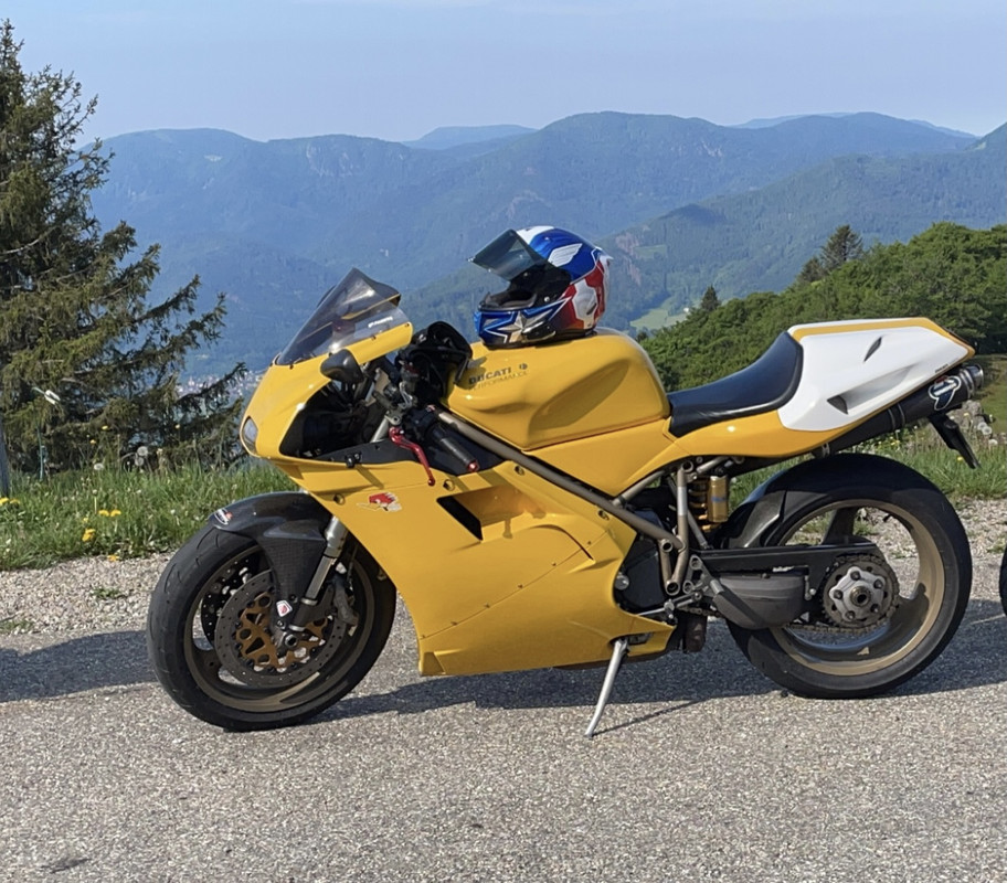 4616B0F6-723D-4F68-A288-92BB76F29CE3