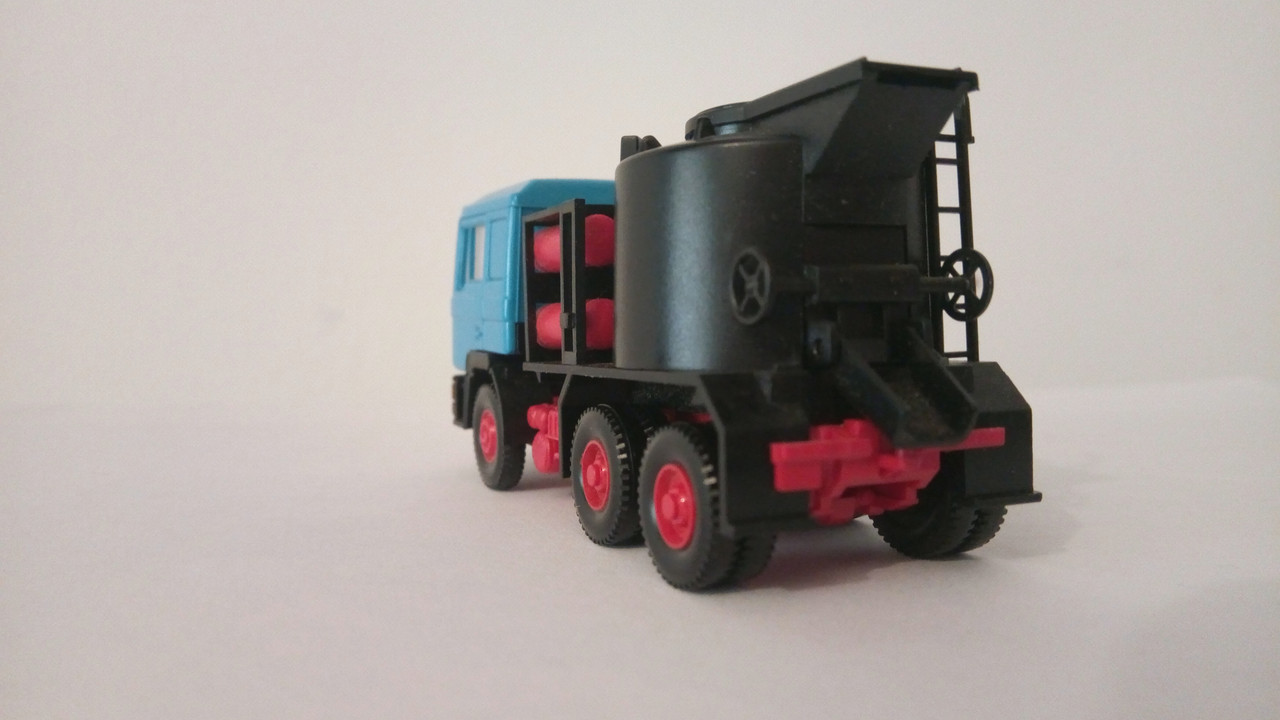Mach (8989)