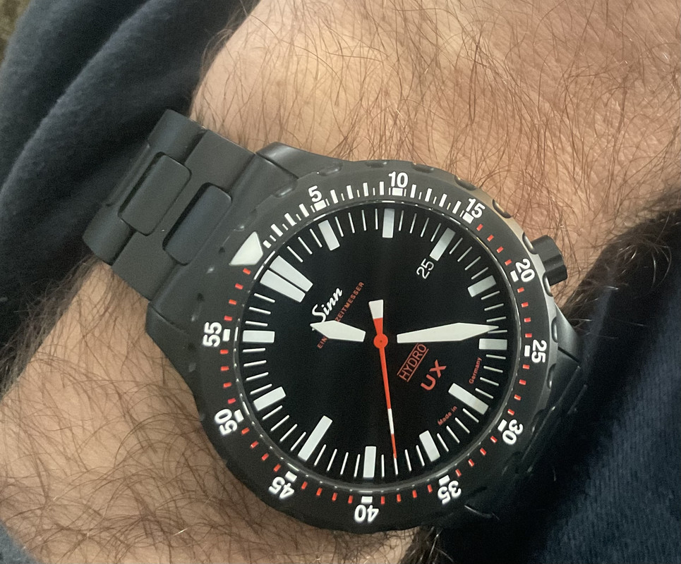 F4CEAEF2-B00D-4CFF-B7E7-A36690C4D0E2