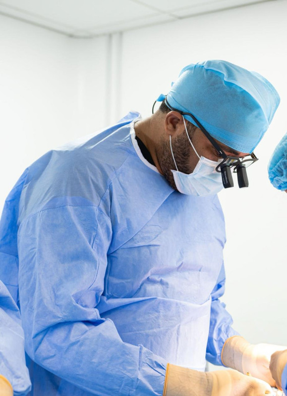 Dr. Lorenzo García cirujano cardiovascular San Francisco de Macorís