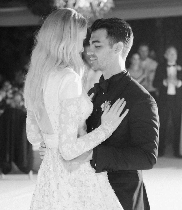 Joe Jonas y Demi Lovato se reúnen en Halloween a 11 años de terminar su noviazgo