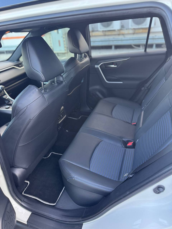 Toyota RAV4 Hybrid Style — фото 6