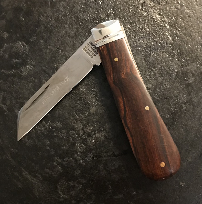 898E6D14-903D-4B25-B144-DD9EFAE20F76