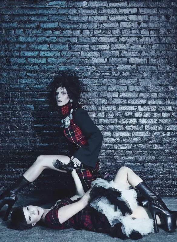 0-0-15-Steven-Klein-010-Raw.webp