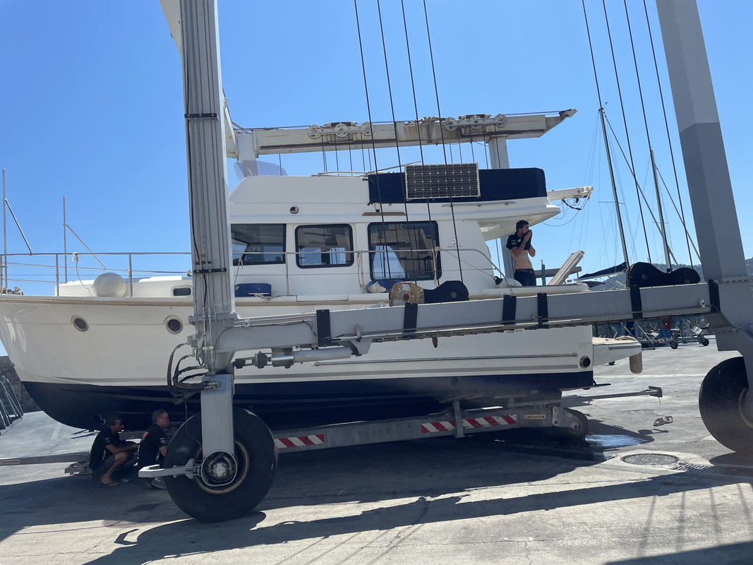 B9EFF2FC-BAE4-48B3-A9DC-69636E3959A7