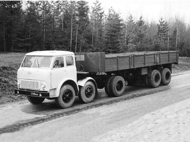 МАЗ-520 (1965)   МАЗ-5205