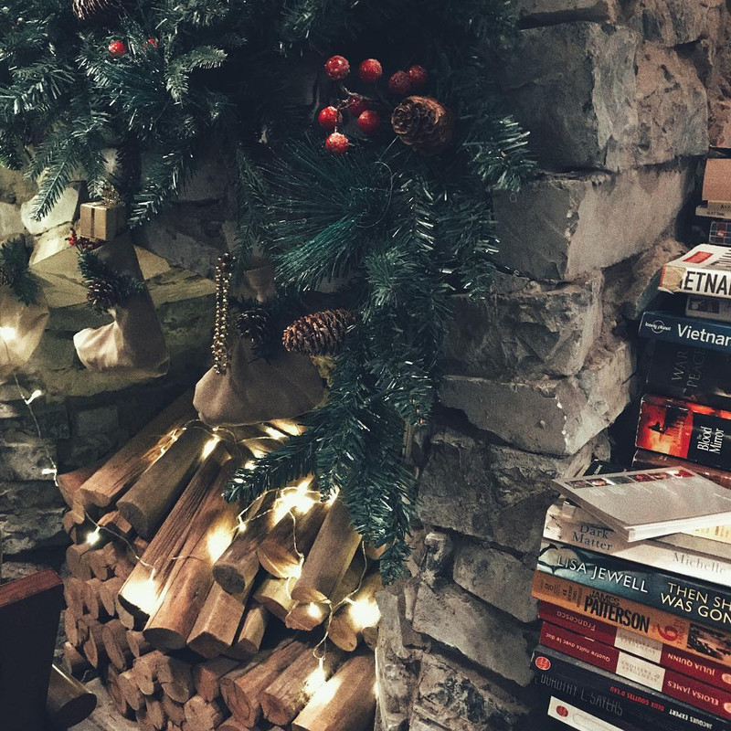 Mê mẩn 8 QUÁN CAFE DECOR GIÁNG SINH siêu lộng lẫy ở Hà Nội cho các tín đồ sống ảo - ảnh 44 me man 8 quan cafe decor giang sinh sieu long lay o ha noi cho cac tin do song ao - anh 44