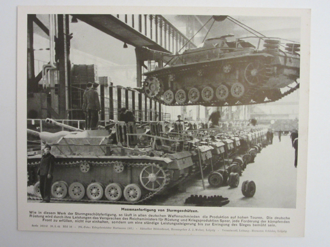 STURMGESCHÜTZ FERTIGUNG FABRIK WERKSHALLE KRAN