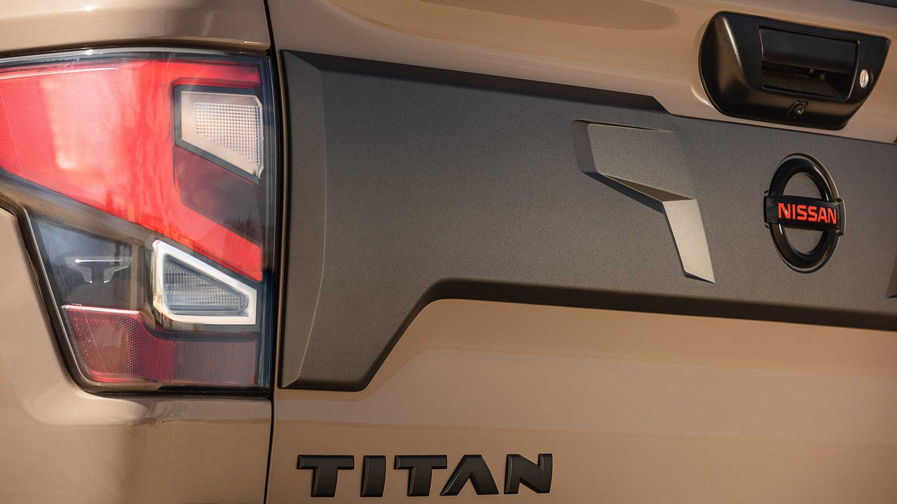 2020 Nissan Titan (14)