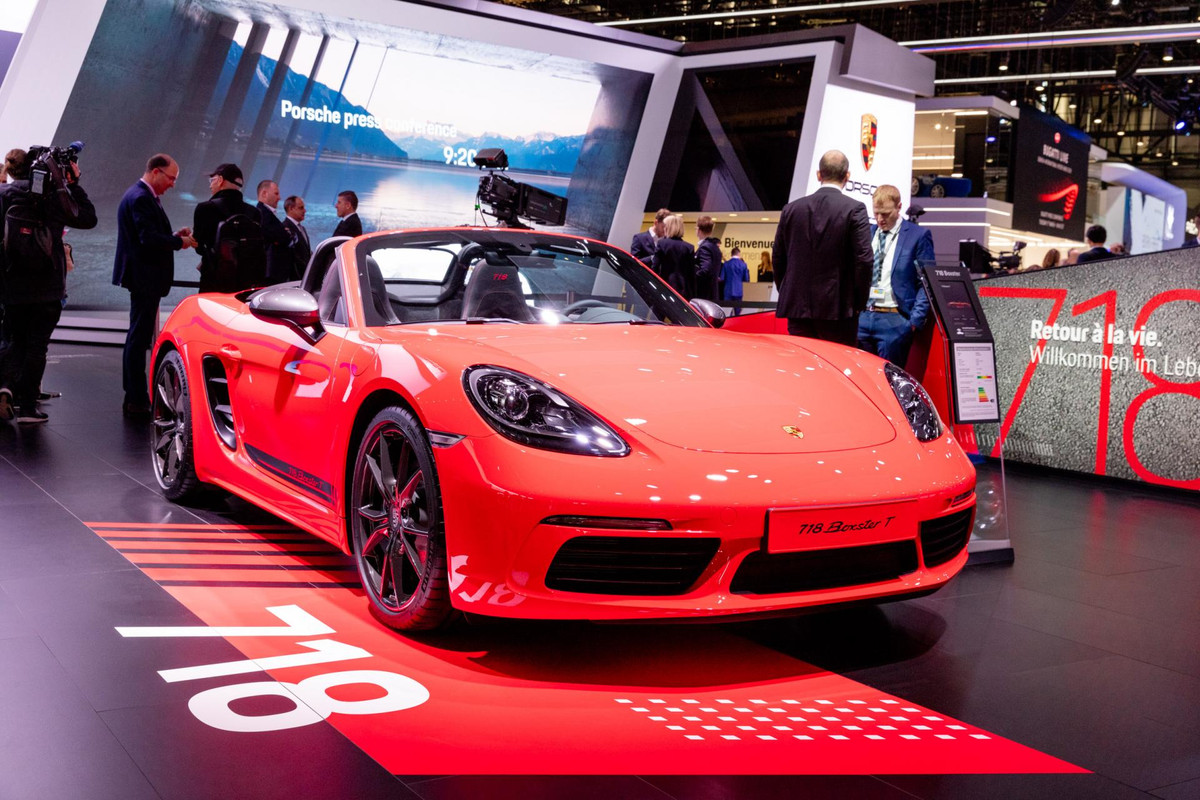 Porsche 718 Cayman T & Porsche 718 Boxster T (1)