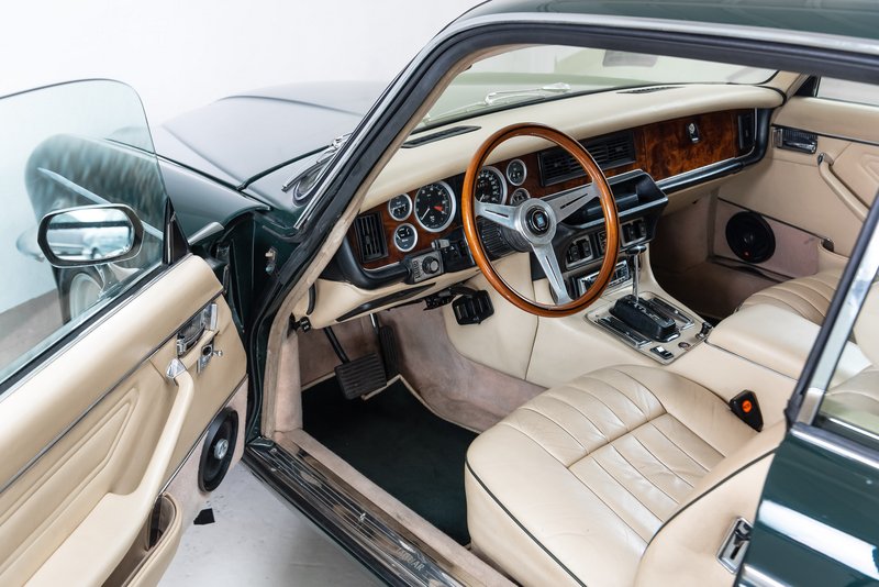 [Image: Jaguar-XJ-12C-groen-7980.jpg]