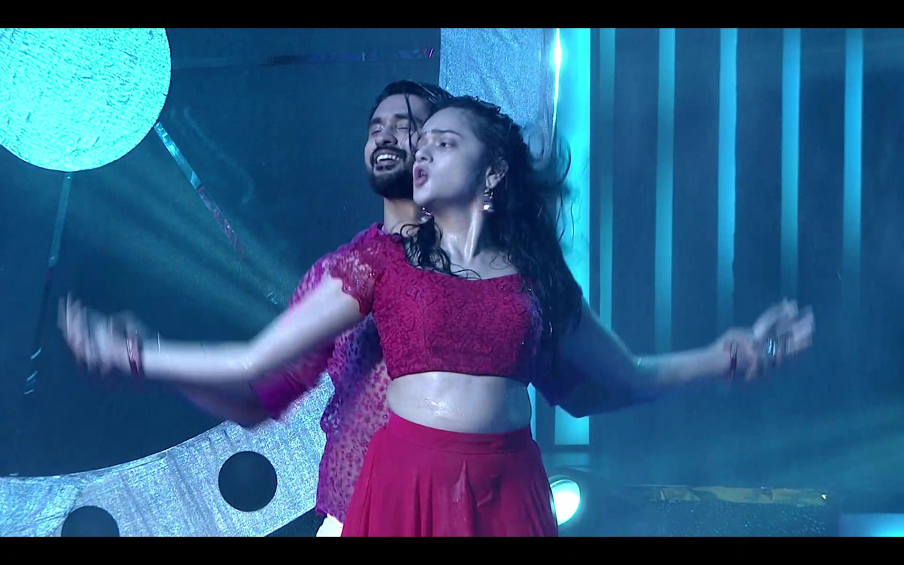 [Image: vlcsnap-2025-10-11-23h48m10s839.jpg]