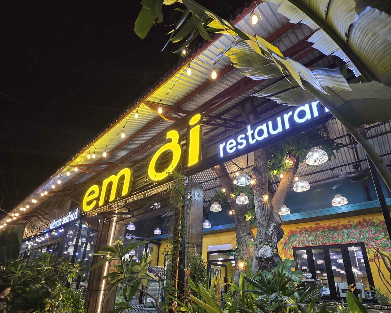 반쎄오와 분짜를 즐긴 엠어이 식당