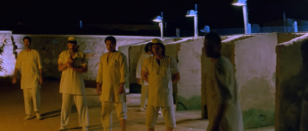 Baazi 1995 WebRip [Hindi] 480p 720p ESub Screenshot