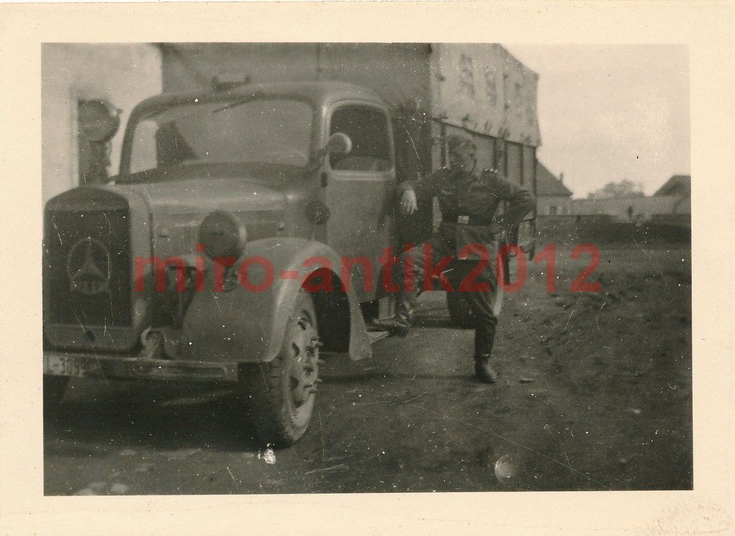 Foto, S.H.D. MOT. 34, Sanitäts Lkw in Brest 1942