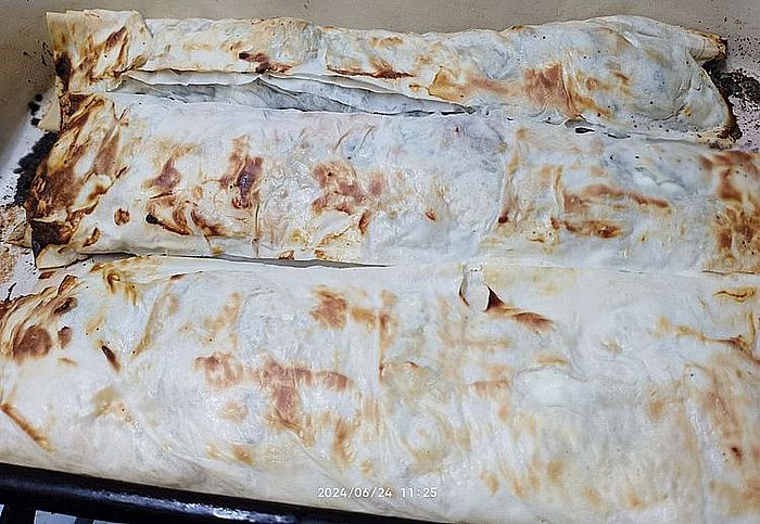 https://i.postimg.cc/Qxq83smW/meggyes-makos-almas-retes-20240624.jpg