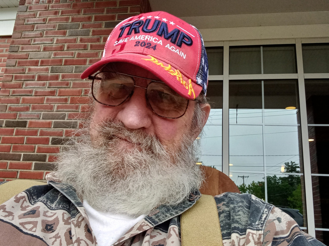 Trump hat