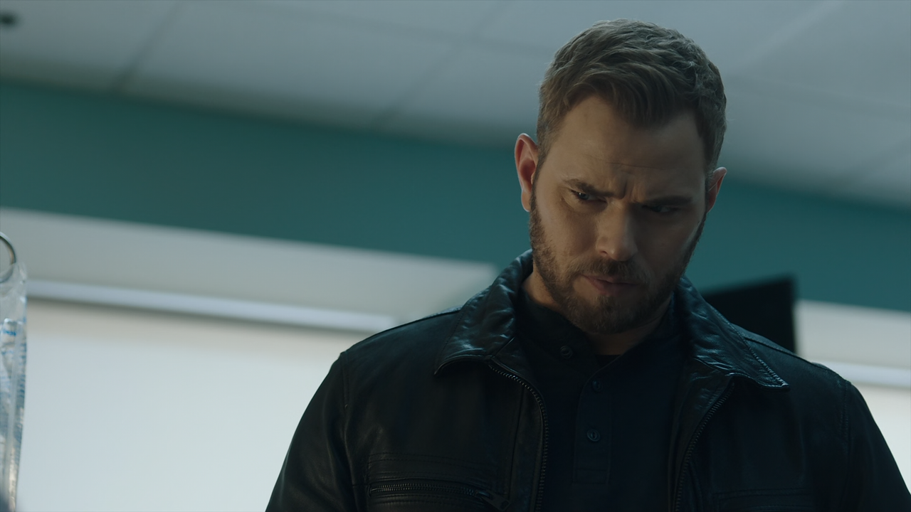FBI.Most.Wanted.S02E10.Spiderwebs.1080p.10bit.AMZN.WEB-DL.DDP5.1.HEVC-Vyndros.mkv_snapshot_22.40_[20