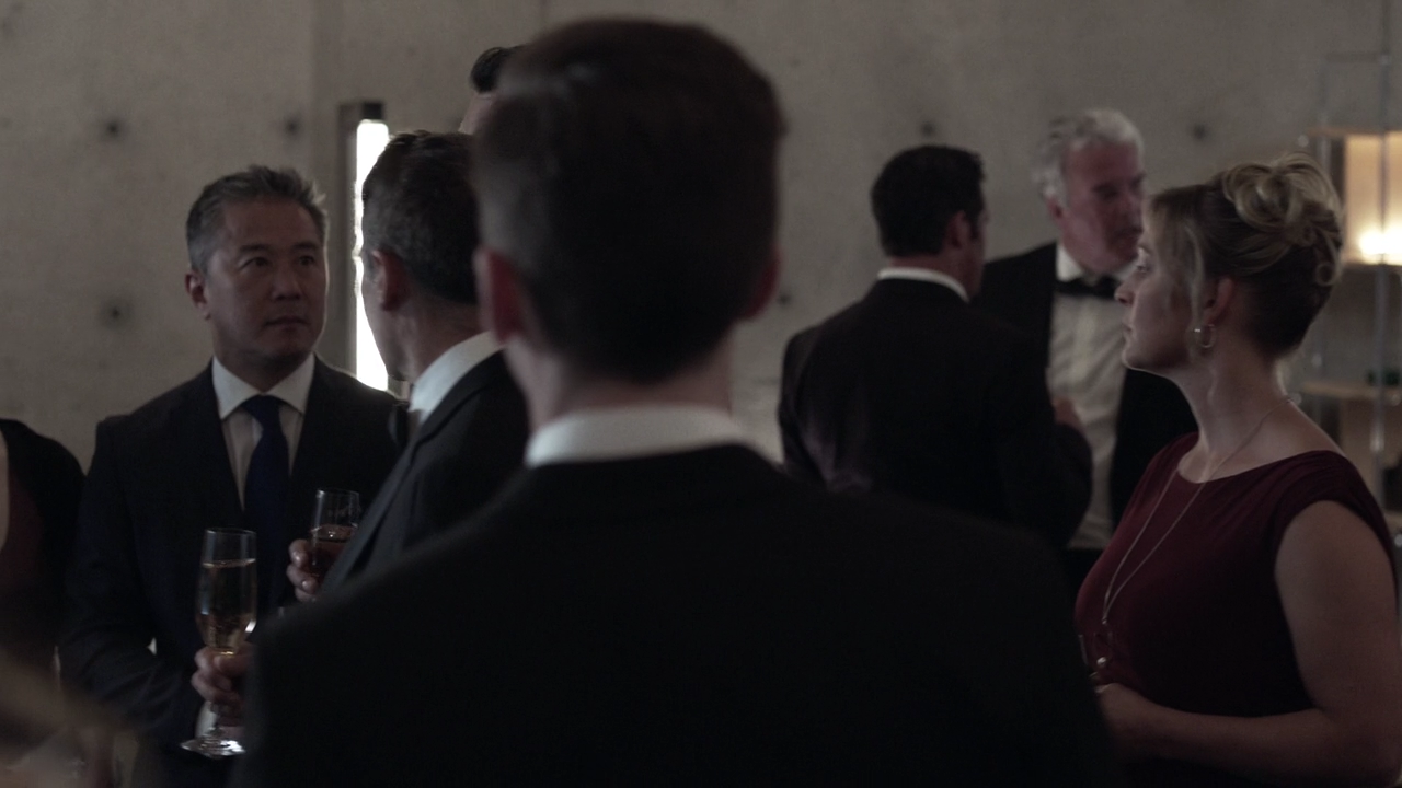 Arrow.S08E01.Starling.City.720p.BDRip.ITA.ENG.AC3.x264-BlackBit[screenshot 5]