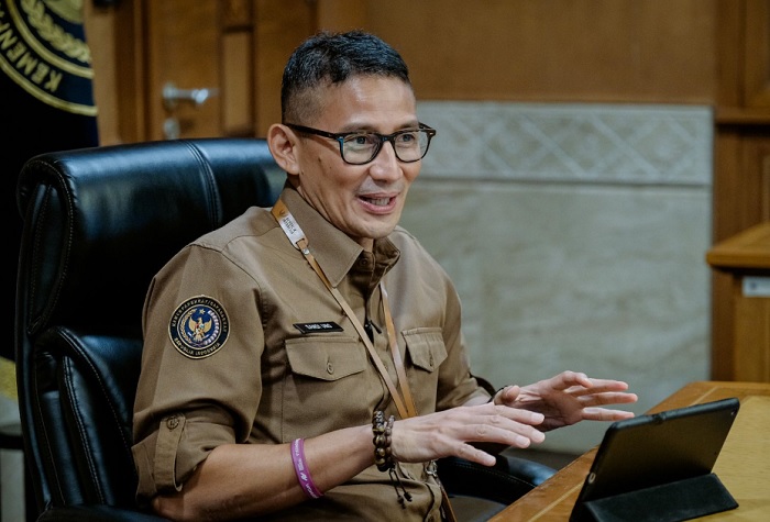 Menteri Pariwisata dan Ekonomi Kreatif Sandiaga Uno mengapresiasi hadirnya gerai Kopi Kenangan dan Restoran Sari Ratu di Malaysia, Selasa (18/10/2022).