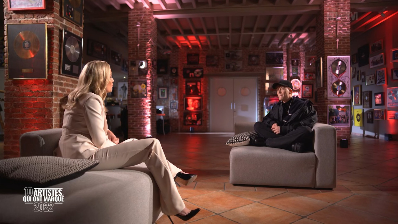 Angèle, M.Pokora, Mylène Farmer ils ont fait 2022 2023_01_07_18_50_00.ts_snapshot_00.27.50.228