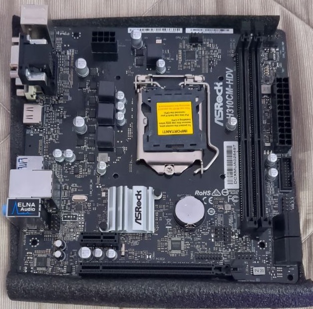 photo_5832635398822673408_y