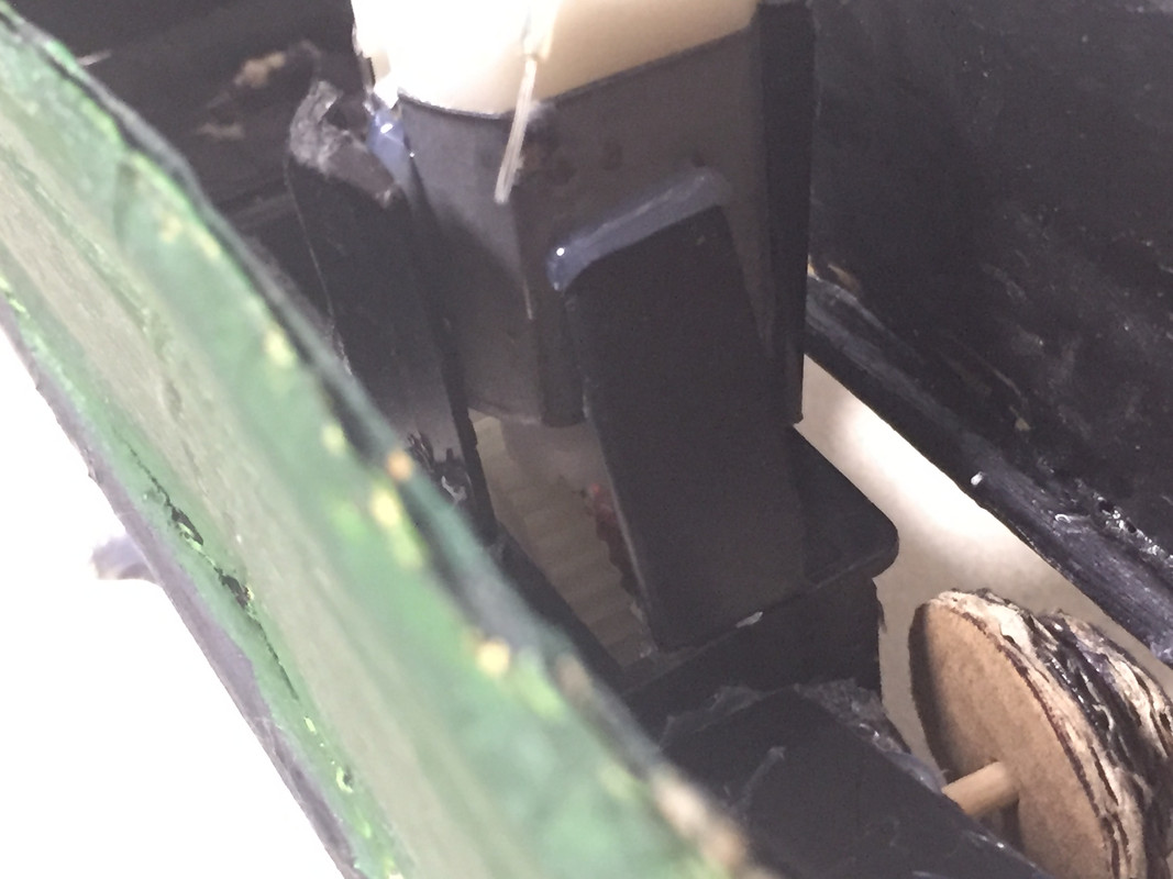 00C07024-A5B4-417F-B776-A8A96AAF2138