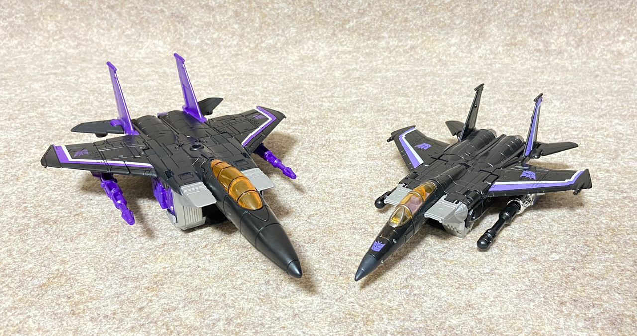 Earthrise-Thundercracker-Skywarp-14