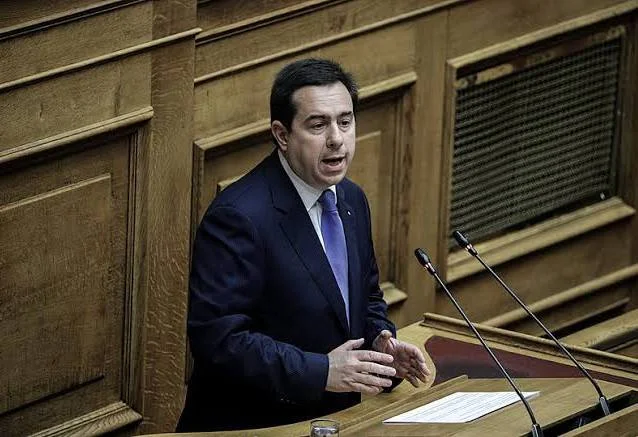 N. ΜΗΤΑΡΑΚΗΣ: ΑΠΑΡΑΔΕΚΤΗ Η ΕΙΣΡΟΗ ΥΔΑΤΩΝ ΣΤΟ ΝΕΟ ΚΤΙΡΙΟ ΤΟΥ ΑΕΡΟΔΡΟΜΙΟΥ ΧΙΟΥ – ΕΠΙΚΑΙΡΗ ΕΡΩΤΗΣΗ ΣΤΗ ΒΟΥΛΗ ΓΙΑ ΤΑ ΑΙΤΙΑ ΚΑΙ ΤΙΣ ΕΥΘΥΝΕΣ (ΒΙΝΤΕΟ)
