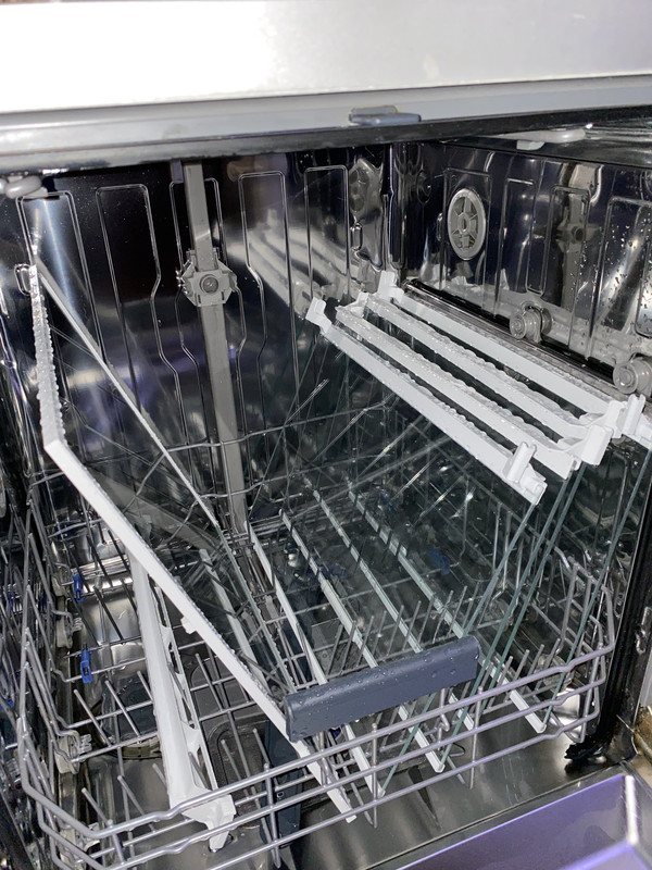 F2D56499-A72F-4880-BF71-252D06DD9F83