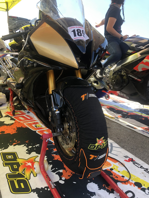 F9D3DA3B-7C38-415B-AE33-2F0D0DB1E6A8