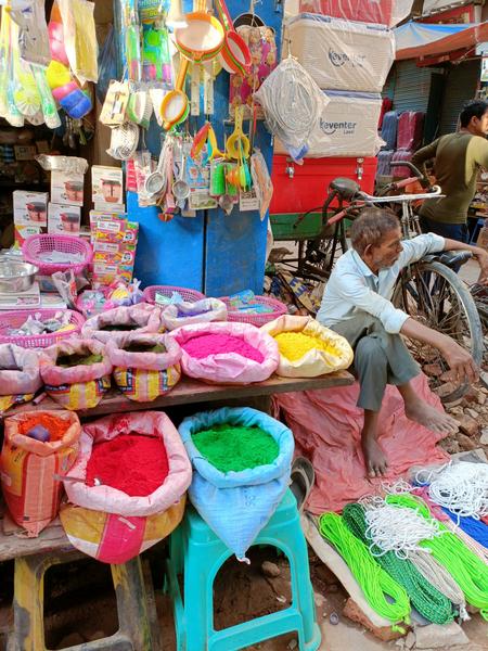 https://i.postimg.cc/QxxT45ys/Varanasi-(32).jpg