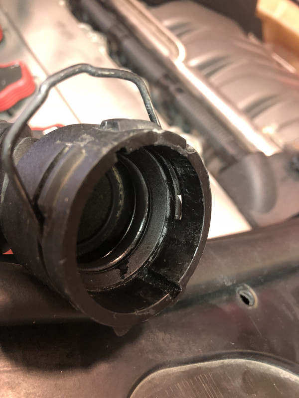 EA56E4EE-26DE-4F5F-9DF9-51B056502282