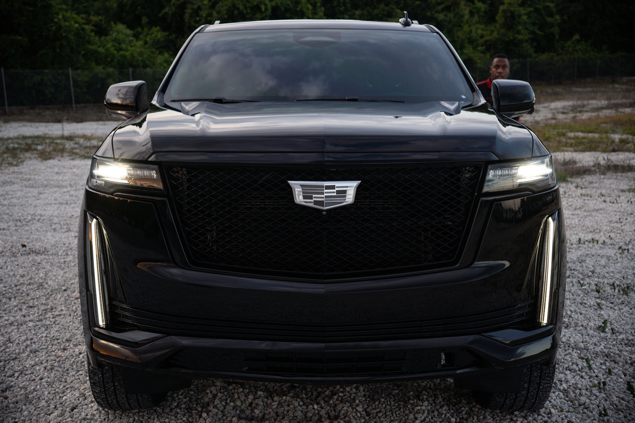 Cadillac Escalade View 37