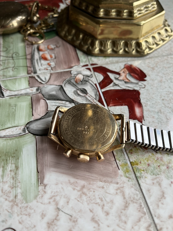 76357989-6484-4B6A-AE82-0BDB5F5E99AA