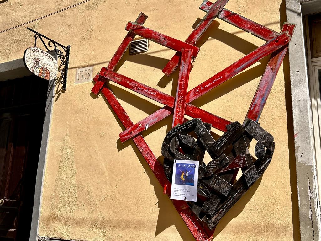 Жаркий сентябрь на побережье Тирренского моря.